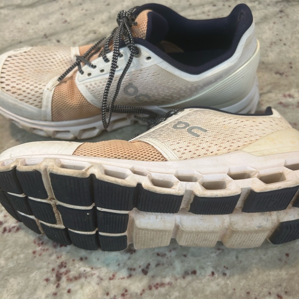 Oncloud size 8